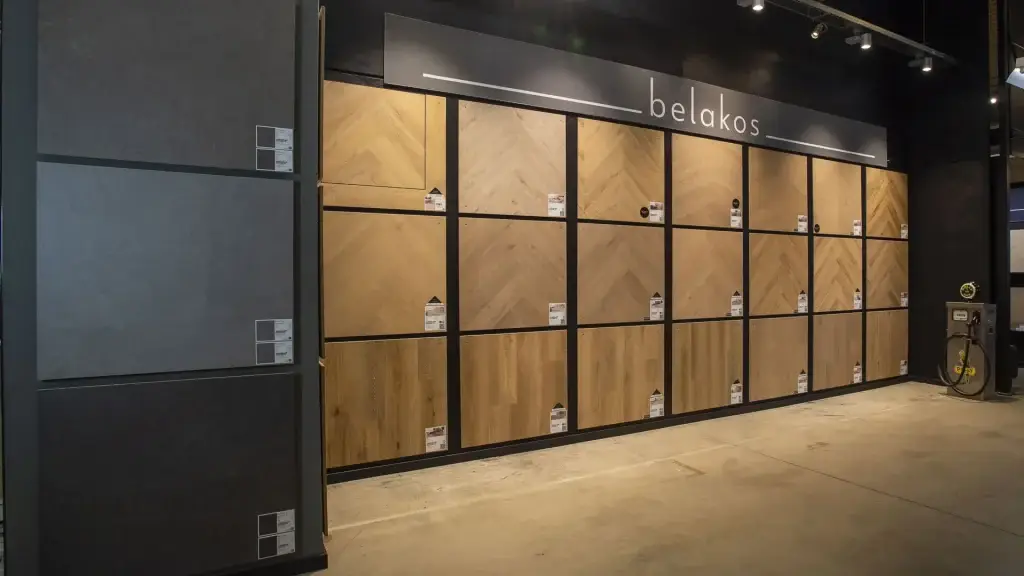 Parketreus showroom - Belakos wand