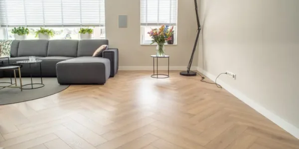 Floer-Visgraat-Laminaat-Natuur-Eiken-Vloer-sfeer-2-800×535 Parketreus sfeer interieur - slider - laminaat vloer visgraat